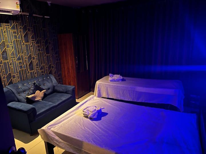 couple massage spa in Telangana